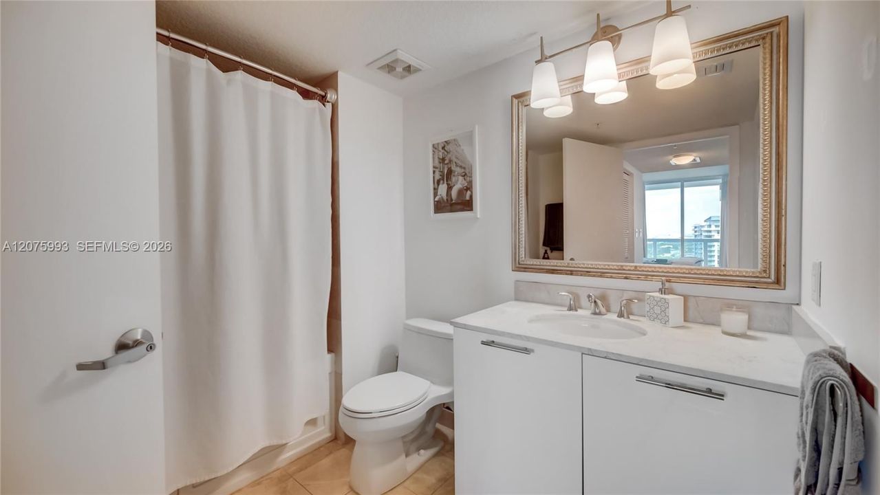 For Rent: $2,850 (1 beds, 1 baths, 839 Square Feet)