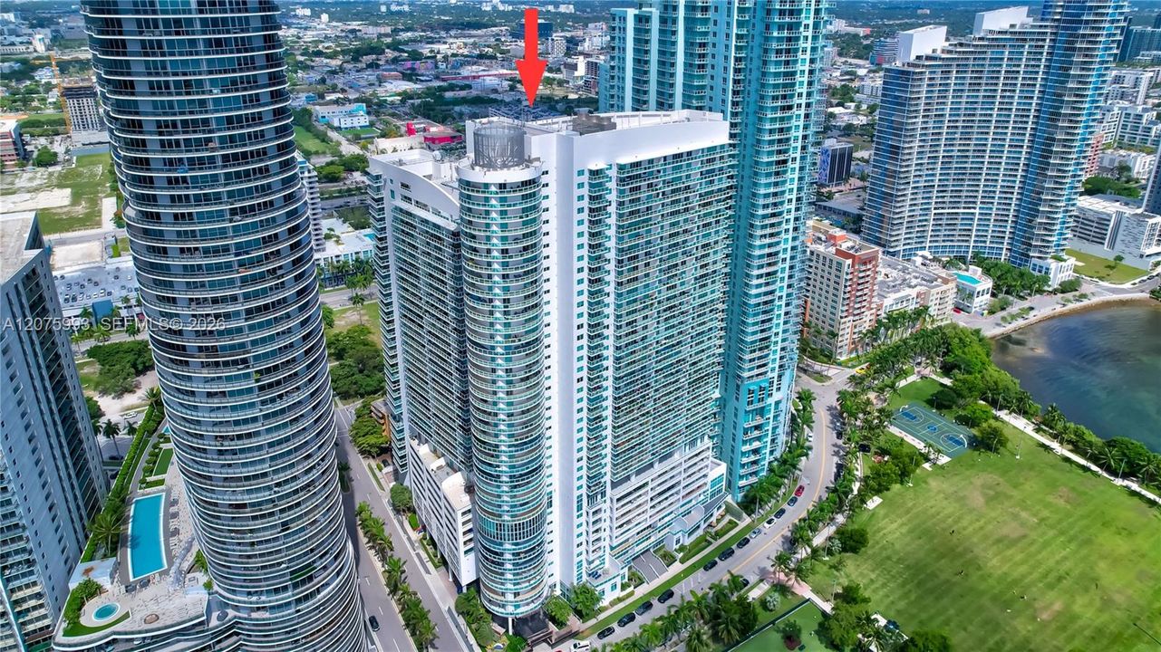 For Rent: $2,850 (1 beds, 1 baths, 839 Square Feet)