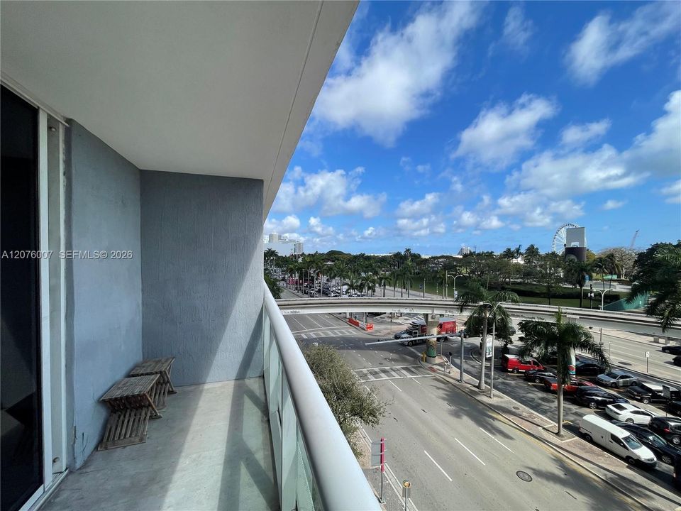 For Rent: $2,200 (0 beds, 1 baths, 449 Square Feet)