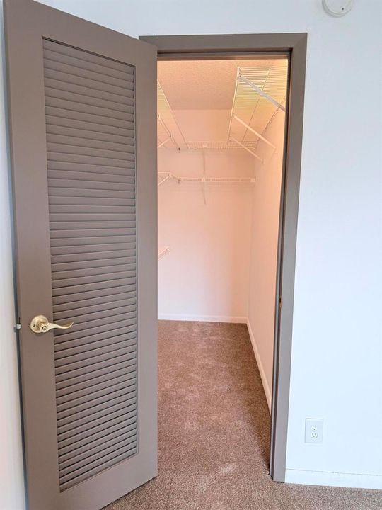 Walk in closet