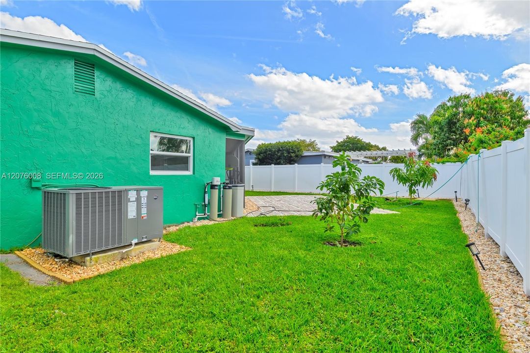 En Venta: $525,000 (4 camas, 2 baños, 1624 Pies cuadrados)