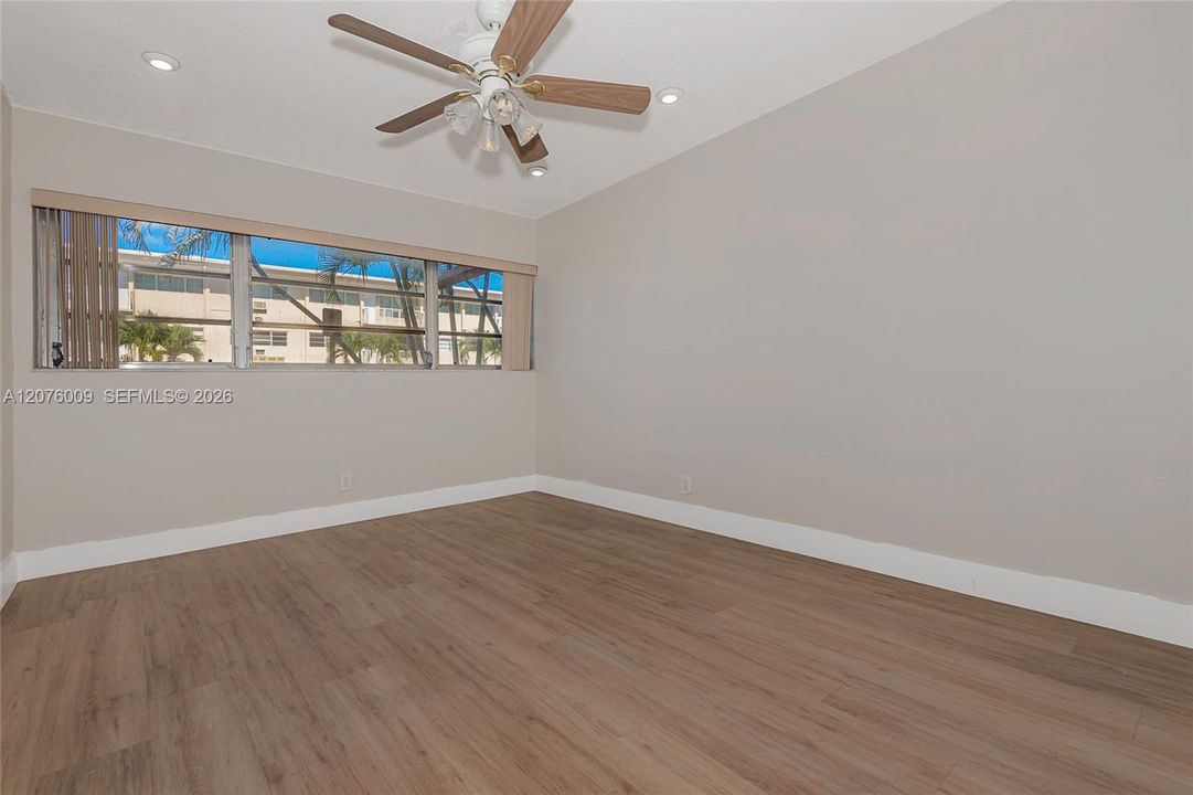 For Rent: $1,500 (1 beds, 1 baths, 676 Square Feet)