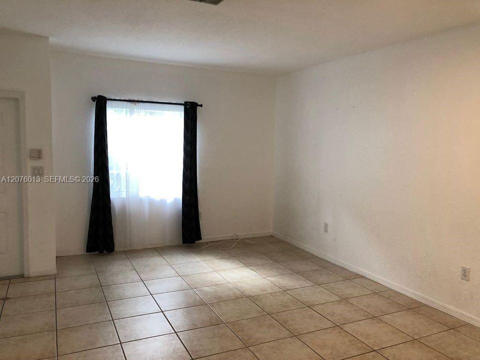 В аренду: $2,950 (3 спален, 2 ванн, 1420 Квадратных фут)