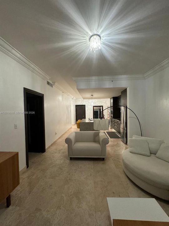 For Rent: $4,500 (1 beds, 1 baths, 938 Square Feet)