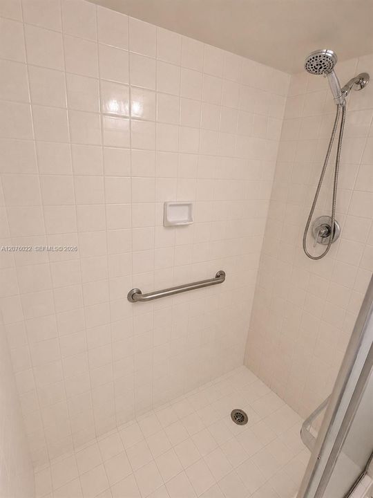 For Sale: $145,000 (2 beds, 2 baths, 1044 Square Feet)