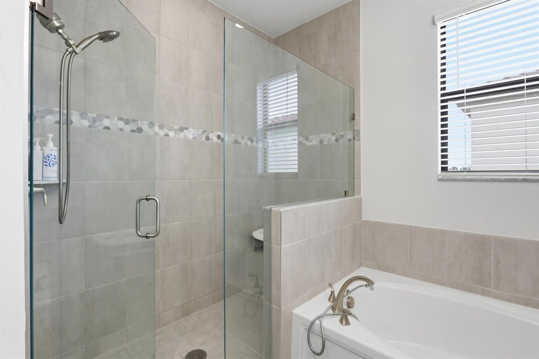 47-print-Primary Bath Upstairs