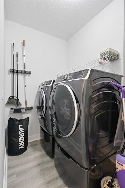 48-print-Laundry
