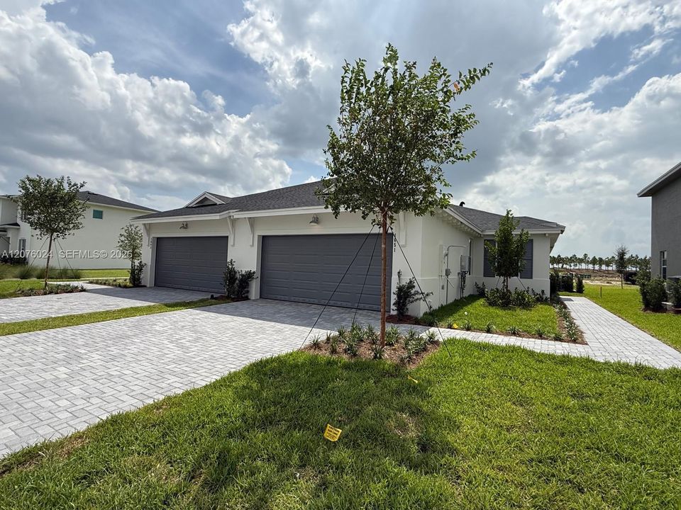 For Rent: $3,350 (3 beds, 2 baths, 1758 Square Feet)