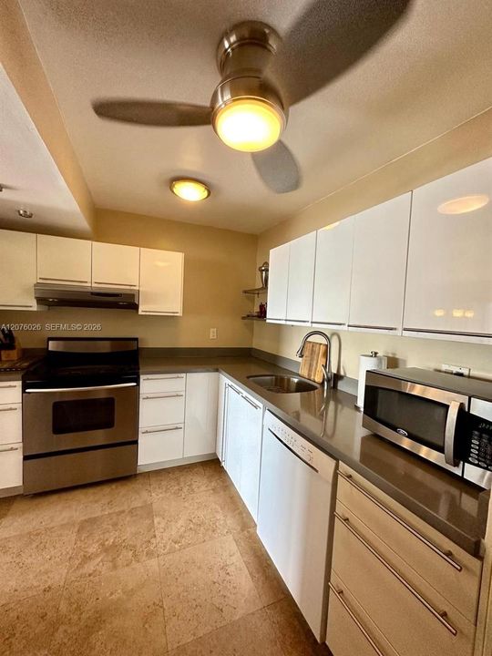 For Rent: $3,200 (2 beds, 2 baths, 1252 Square Feet)