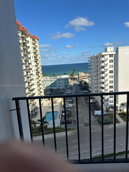 For Rent: $3,200 (2 beds, 2 baths, 1252 Square Feet)