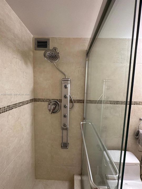 For Rent: $3,200 (2 beds, 2 baths, 1252 Square Feet)