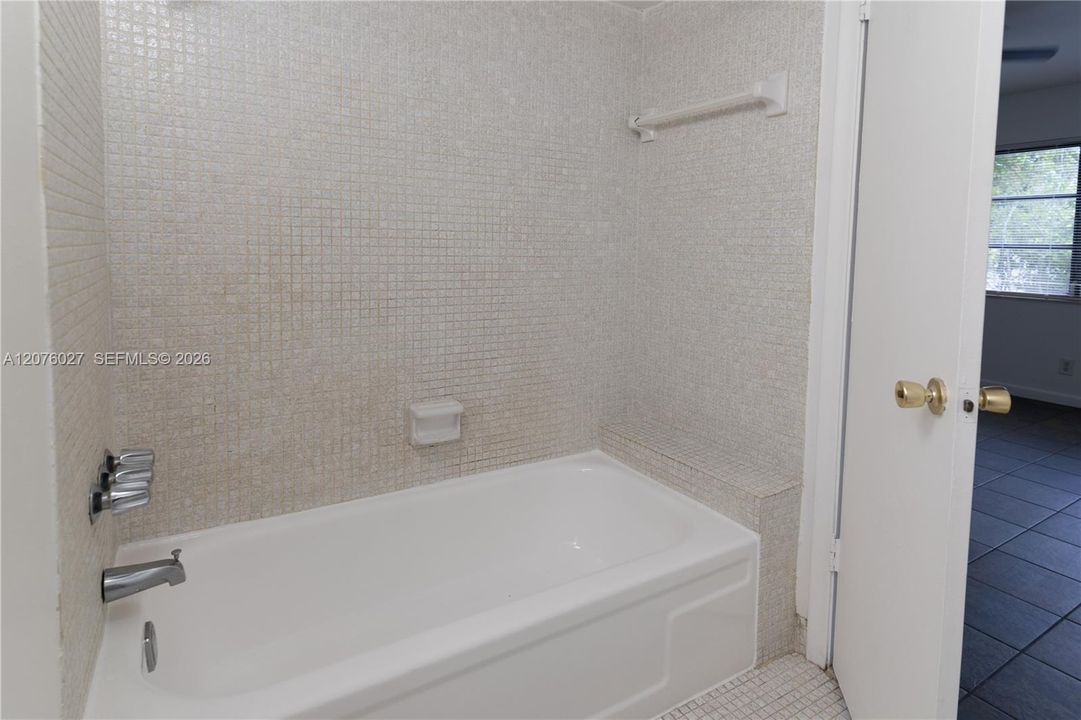 En Renta: $1,550 (1 camas, 1 baños, 760 Pies cuadrados)