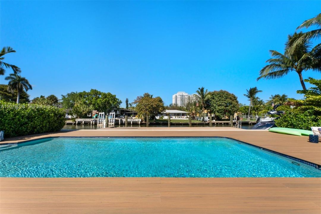 For Sale: $7,000,000 (5 beds, 3 baths, 4119 Square Feet)