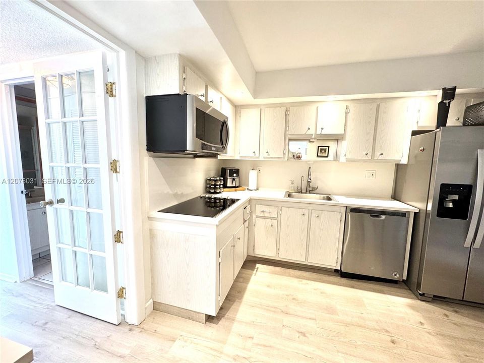 En Venta: $372,000 (2 camas, 2 baños, 1070 Pies cuadrados)
