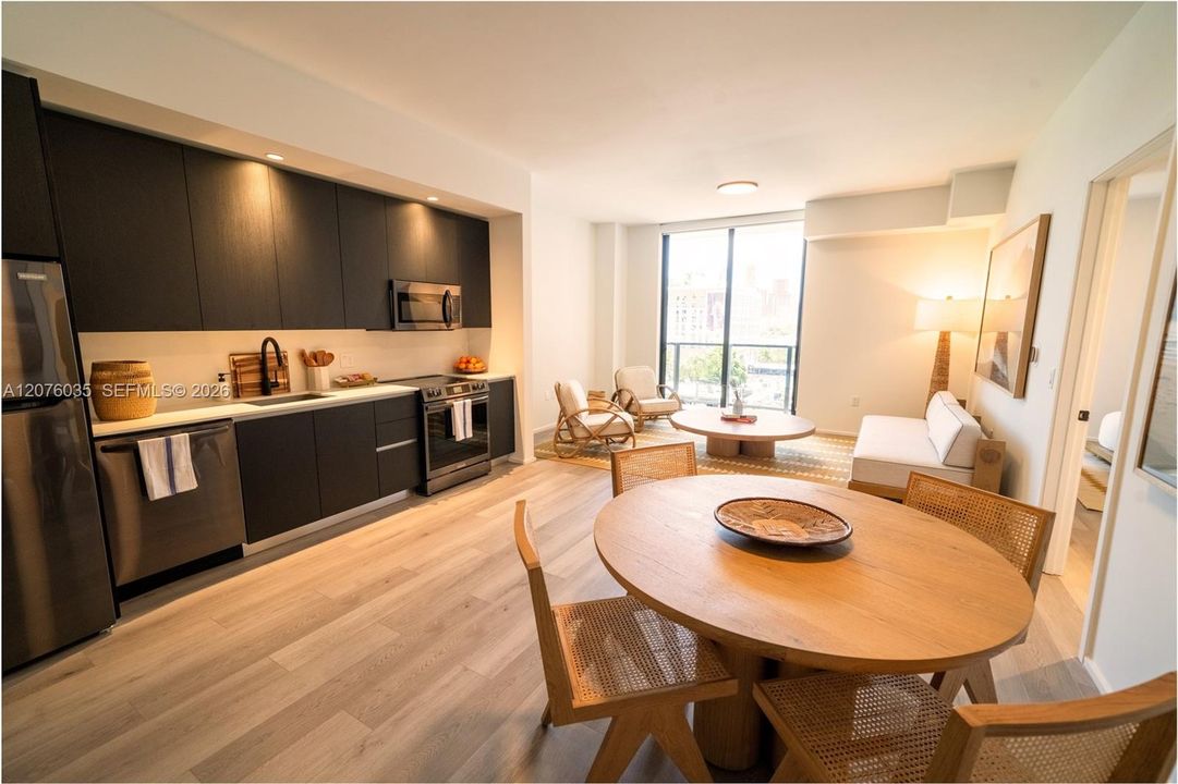 For Rent: $3,150 (1 beds, 1 baths, 692 Square Feet)