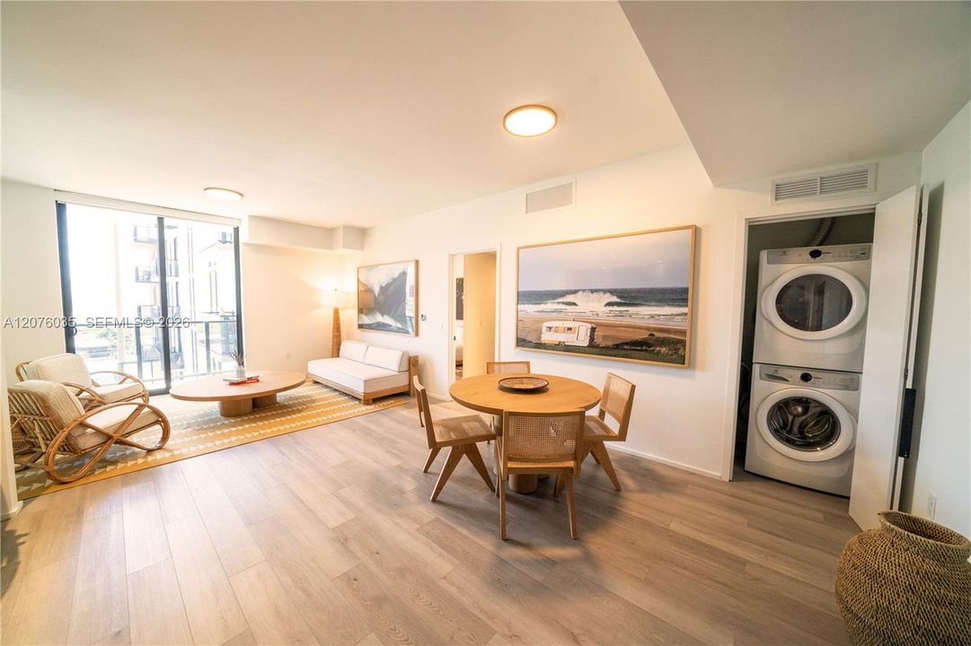 For Rent: $3,150 (1 beds, 1 baths, 692 Square Feet)