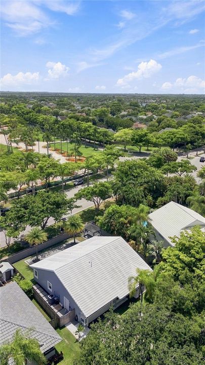 For Sale: $759,900 (4 beds, 2 baths, 2107 Square Feet)