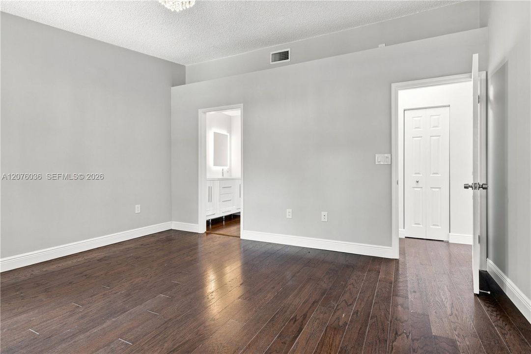 For Sale: $759,900 (4 beds, 2 baths, 2107 Square Feet)