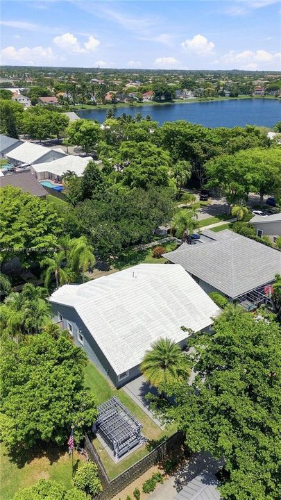For Sale: $759,900 (4 beds, 2 baths, 2107 Square Feet)