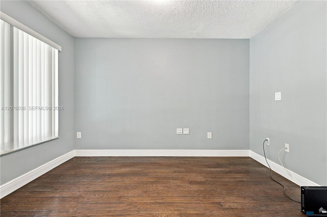 For Sale: $759,900 (4 beds, 2 baths, 2107 Square Feet)