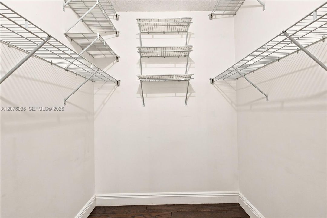 For Sale: $759,900 (4 beds, 2 baths, 2107 Square Feet)