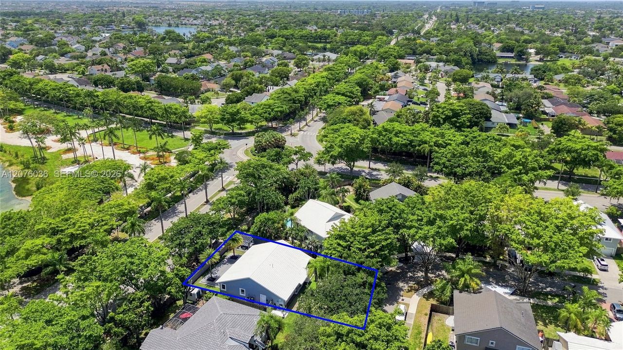 For Sale: $759,900 (4 beds, 2 baths, 2107 Square Feet)