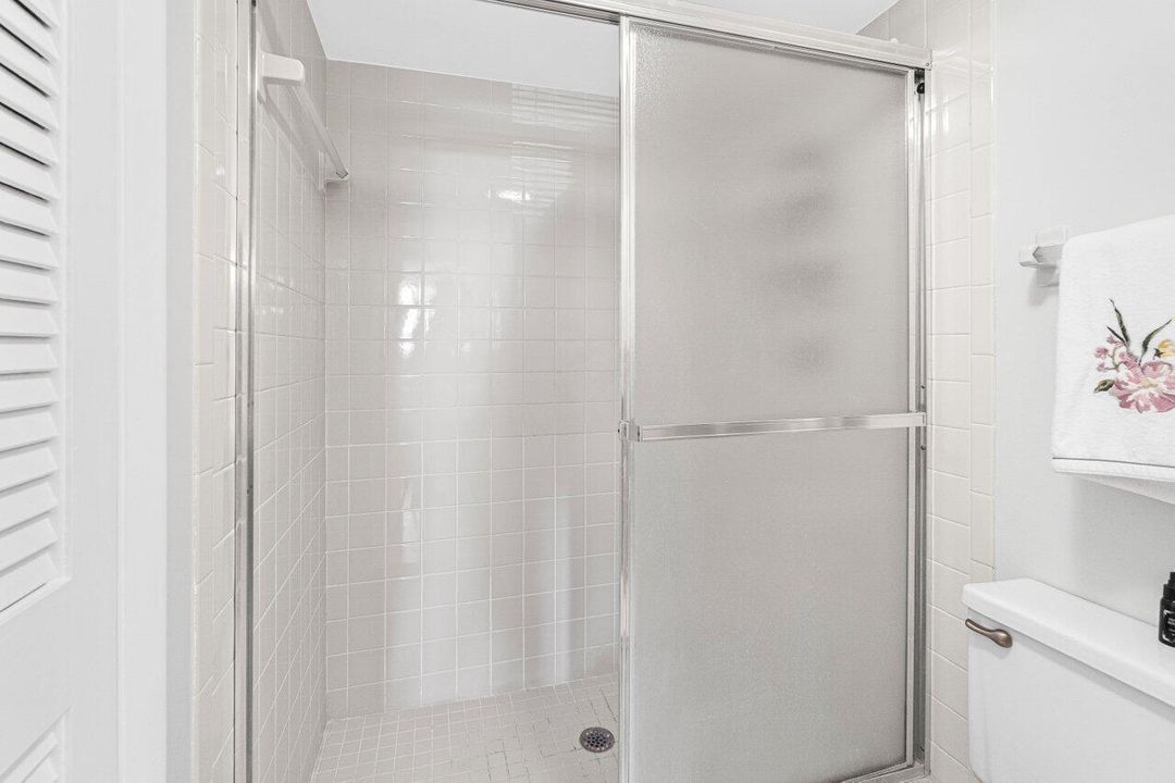 MASTER STEP IN SHOWER