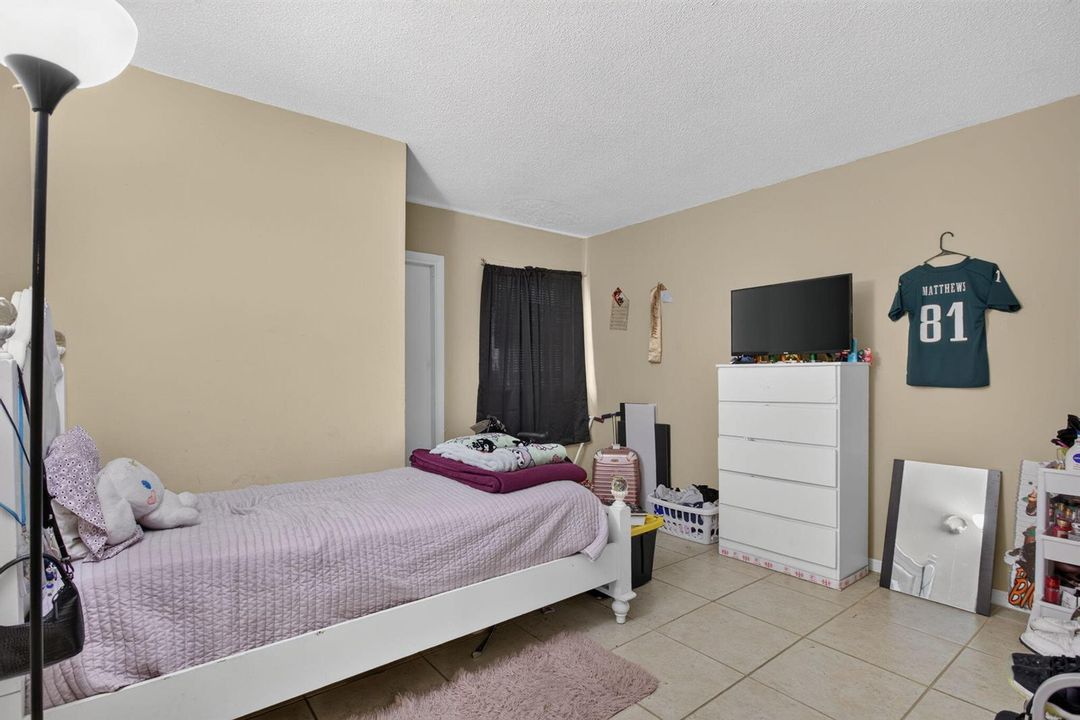 1769 NW 55th Avenue
