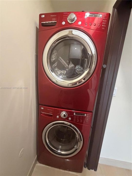 На продажу: $950,000 (3 спален, 3 ванн, 1804 Квадратных фут)