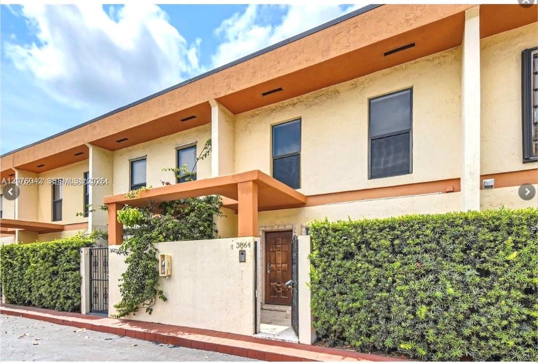 На продажу: $950,000 (3 спален, 3 ванн, 1804 Квадратных фут)