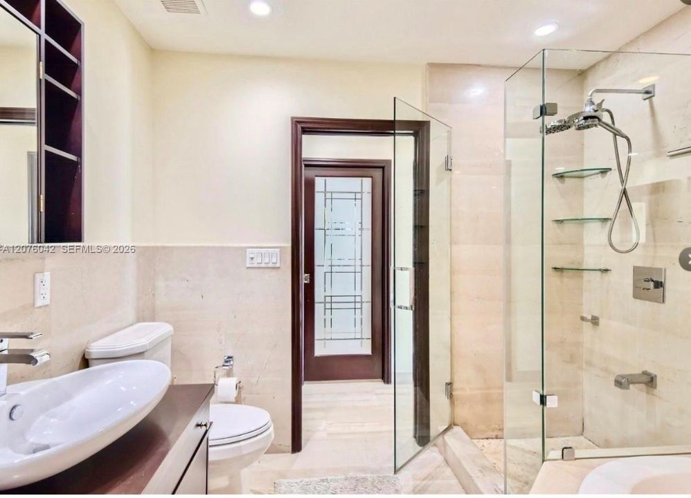 На продажу: $950,000 (3 спален, 3 ванн, 1804 Квадратных фут)