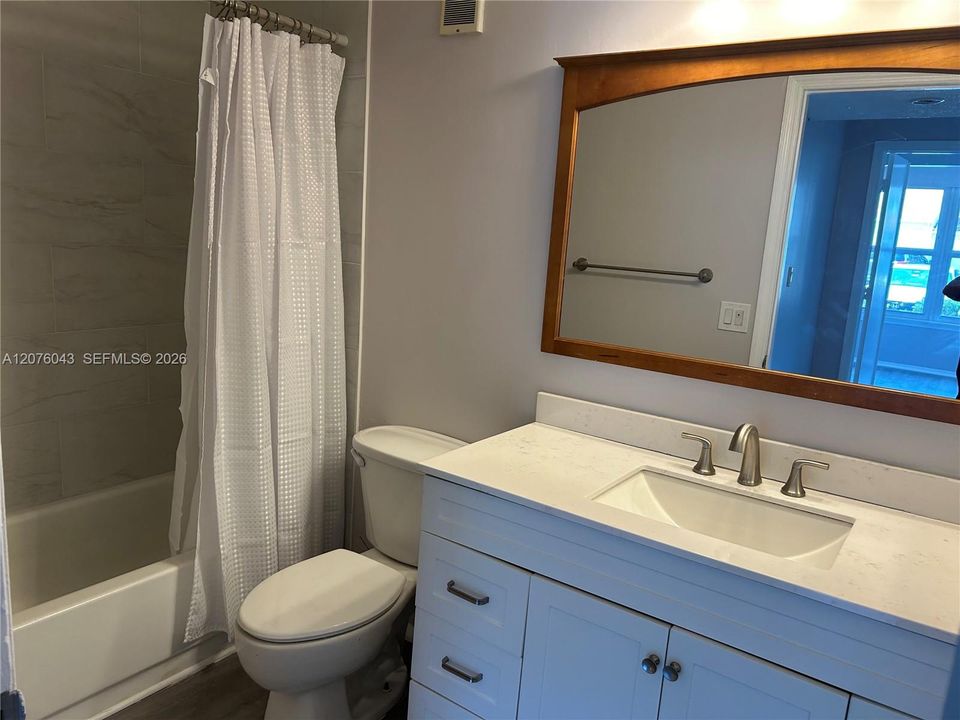В аренду: $1,750 (2 спален, 1 ванн, 758 Квадратных фут)
