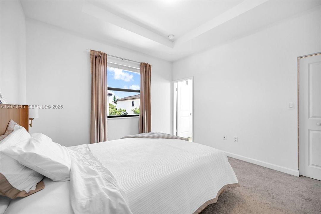 For Sale: $430,000 (3 beds, 2 baths, 1393 Square Feet)