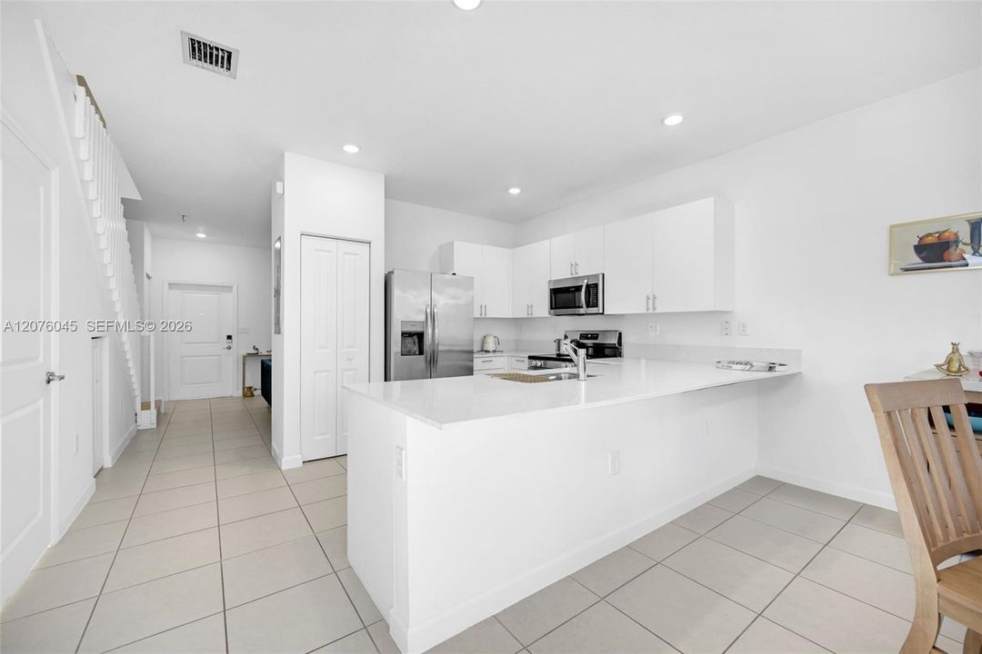 For Sale: $430,000 (3 beds, 2 baths, 1393 Square Feet)