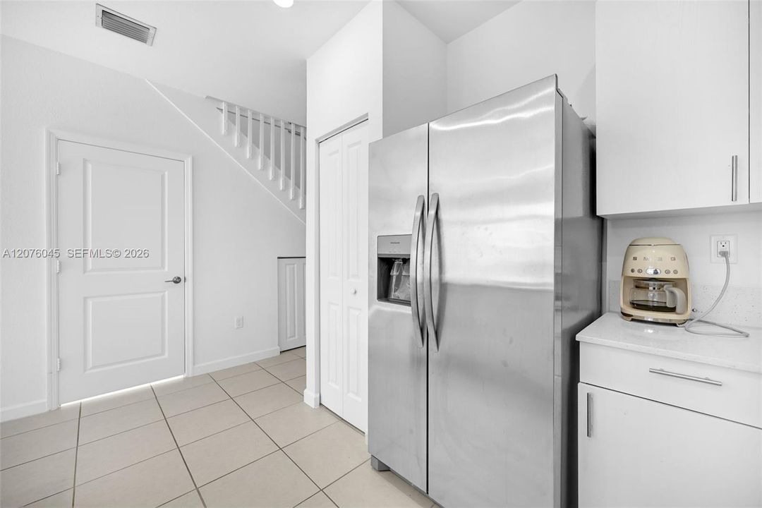 For Sale: $430,000 (3 beds, 2 baths, 1393 Square Feet)