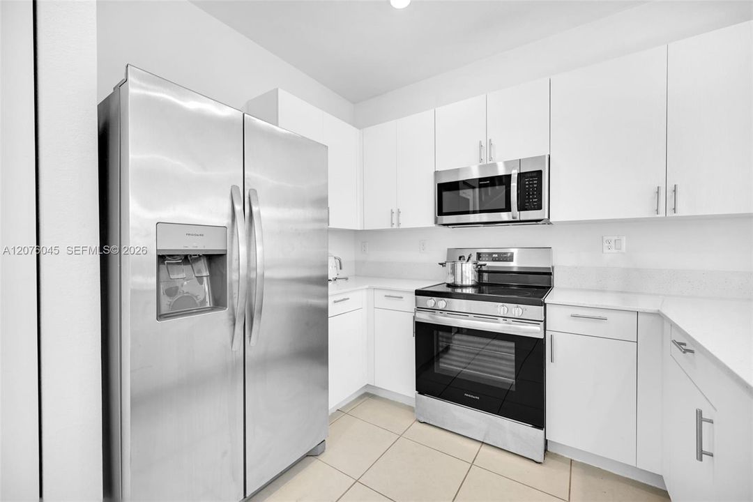 For Sale: $430,000 (3 beds, 2 baths, 1393 Square Feet)