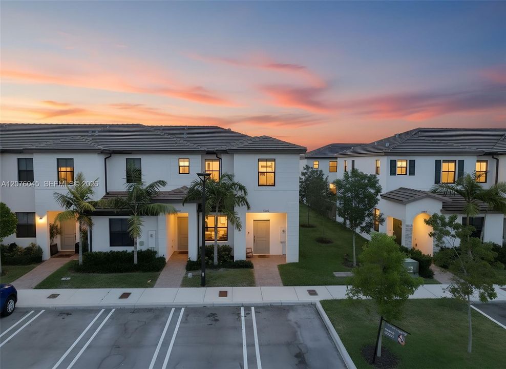 For Sale: $430,000 (3 beds, 2 baths, 1393 Square Feet)