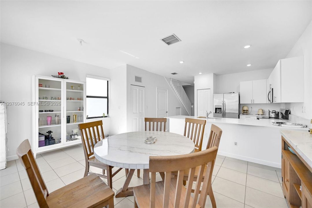 For Sale: $430,000 (3 beds, 2 baths, 1393 Square Feet)