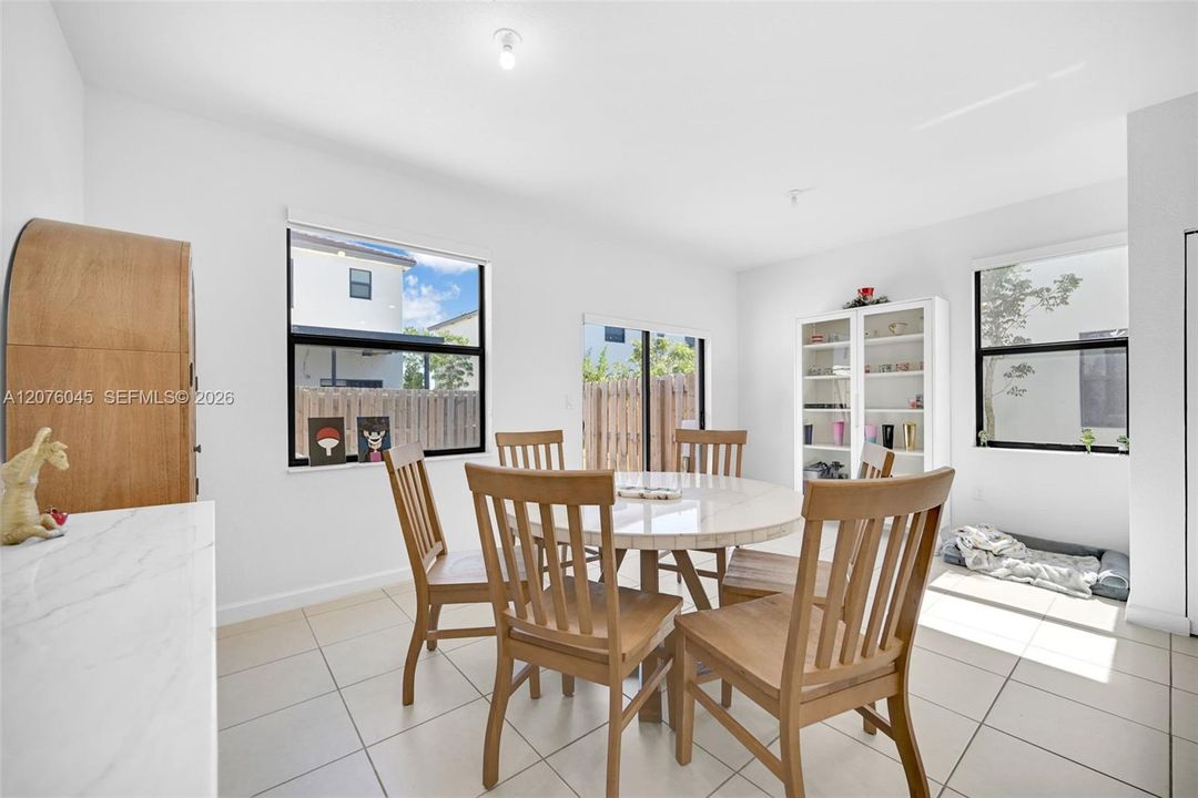 For Sale: $430,000 (3 beds, 2 baths, 1393 Square Feet)
