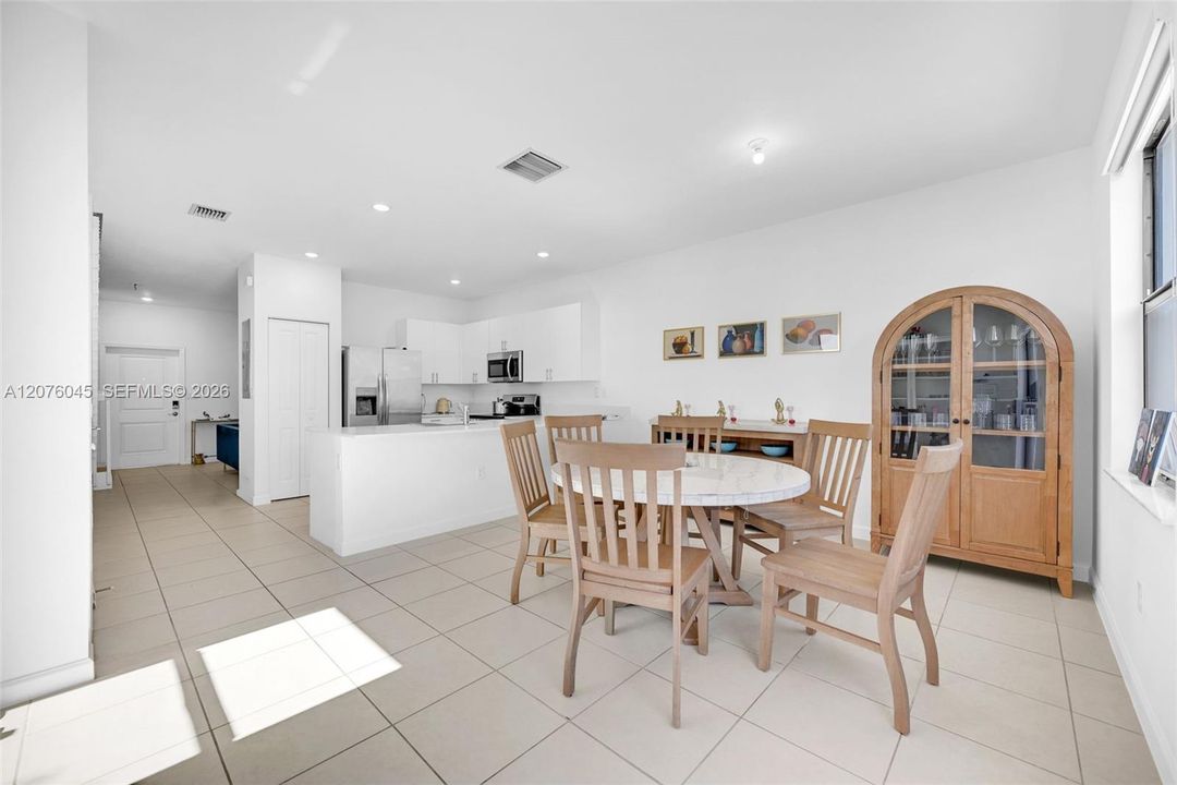For Sale: $430,000 (3 beds, 2 baths, 1393 Square Feet)