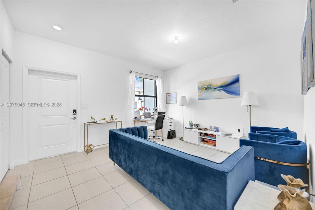 For Sale: $430,000 (3 beds, 2 baths, 1393 Square Feet)
