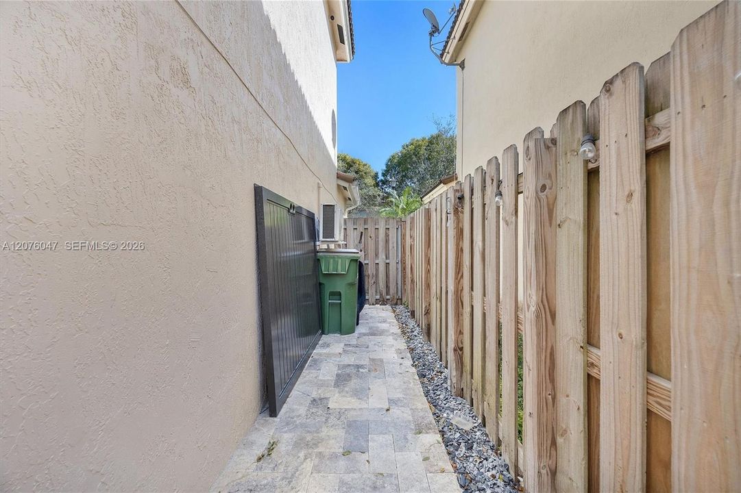 En Venta: $480,000 (3 camas, 2 baños, 1874 Pies cuadrados)