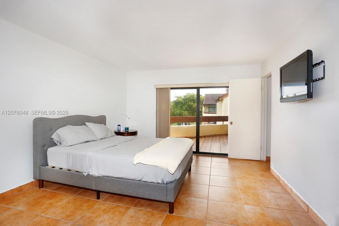 En Renta: $2,750 (2 camas, 2 baños, 1340 Pies cuadrados)