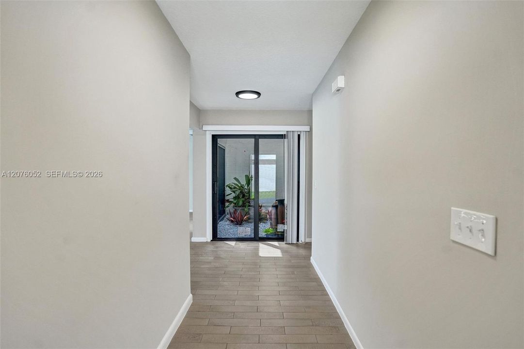 В аренду: $6,000 (3 спален, 2 ванн, 1520 Квадратных фут)