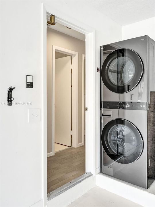 В аренду: $6,000 (3 спален, 2 ванн, 1520 Квадратных фут)