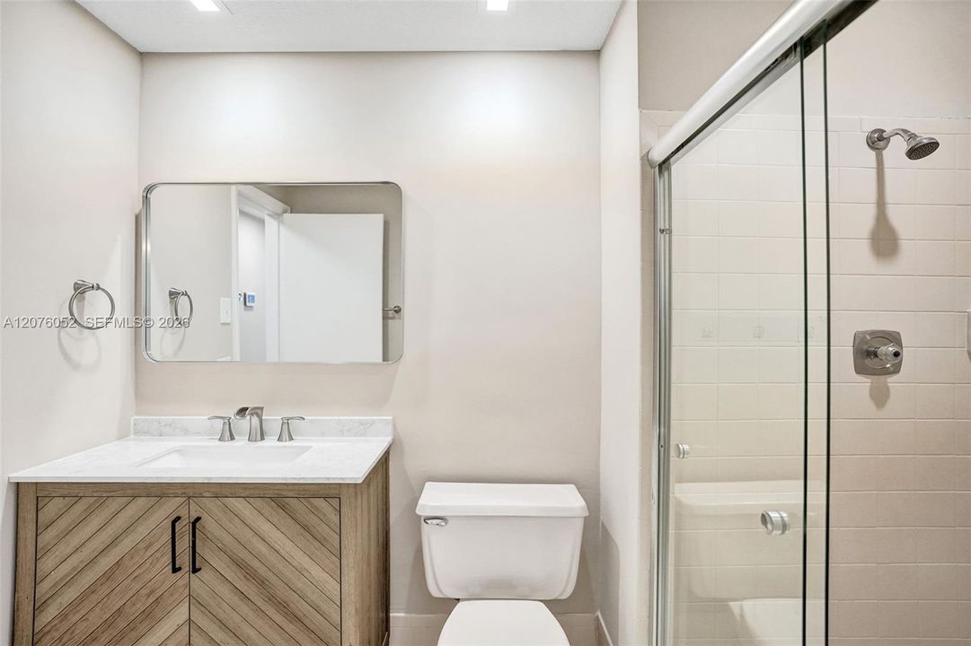 В аренду: $6,000 (3 спален, 2 ванн, 1520 Квадратных фут)