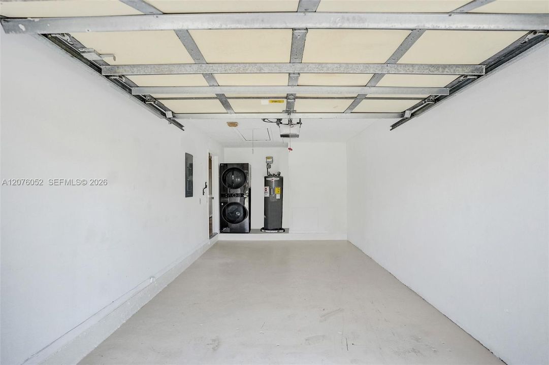 В аренду: $6,000 (3 спален, 2 ванн, 1520 Квадратных фут)