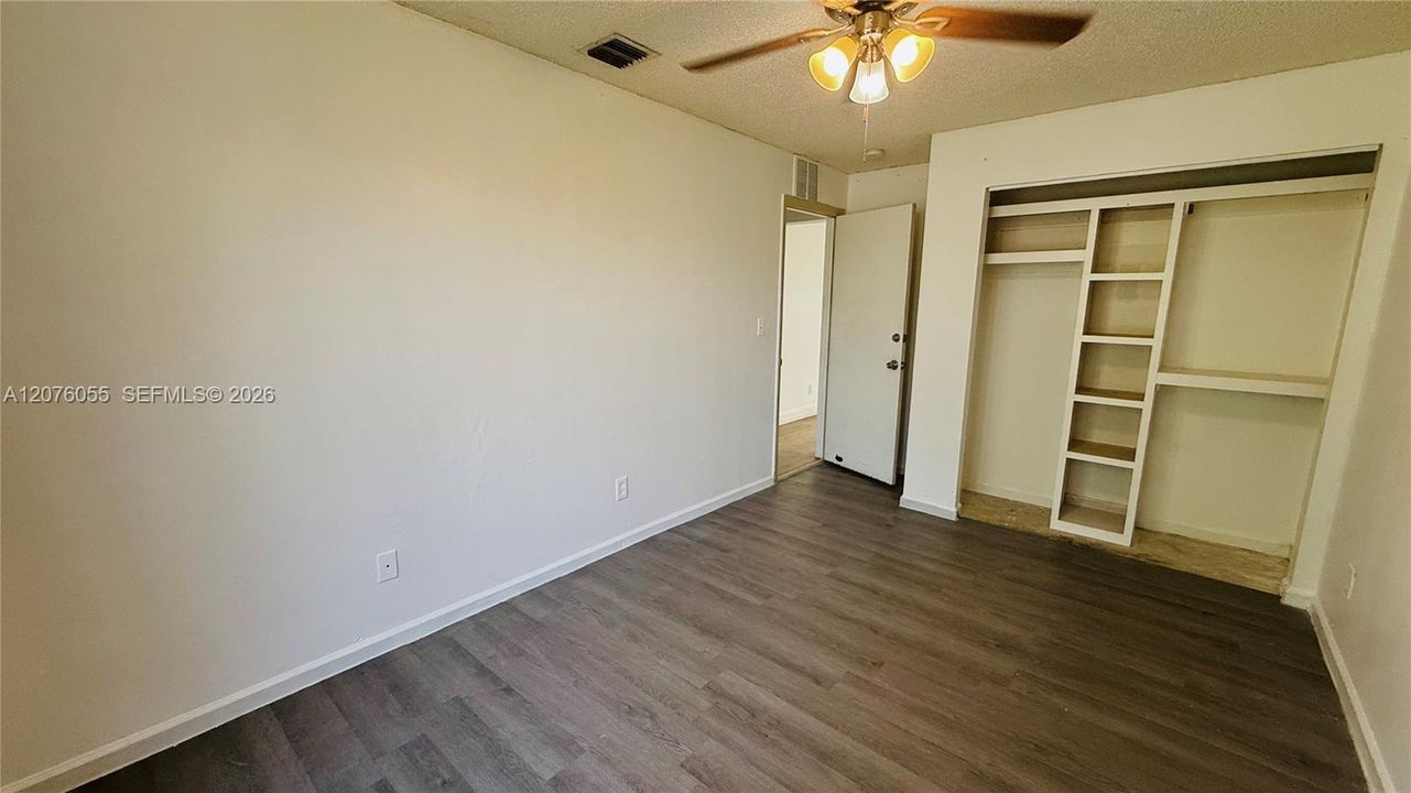 For Rent: $3,500 (3 beds, 2 baths, 1375 Square Feet)