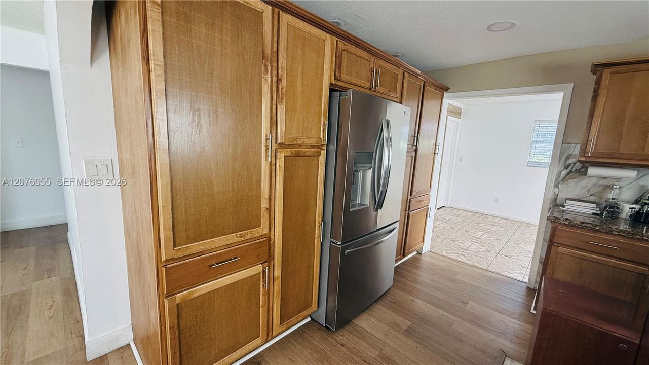 For Rent: $3,500 (3 beds, 2 baths, 1375 Square Feet)