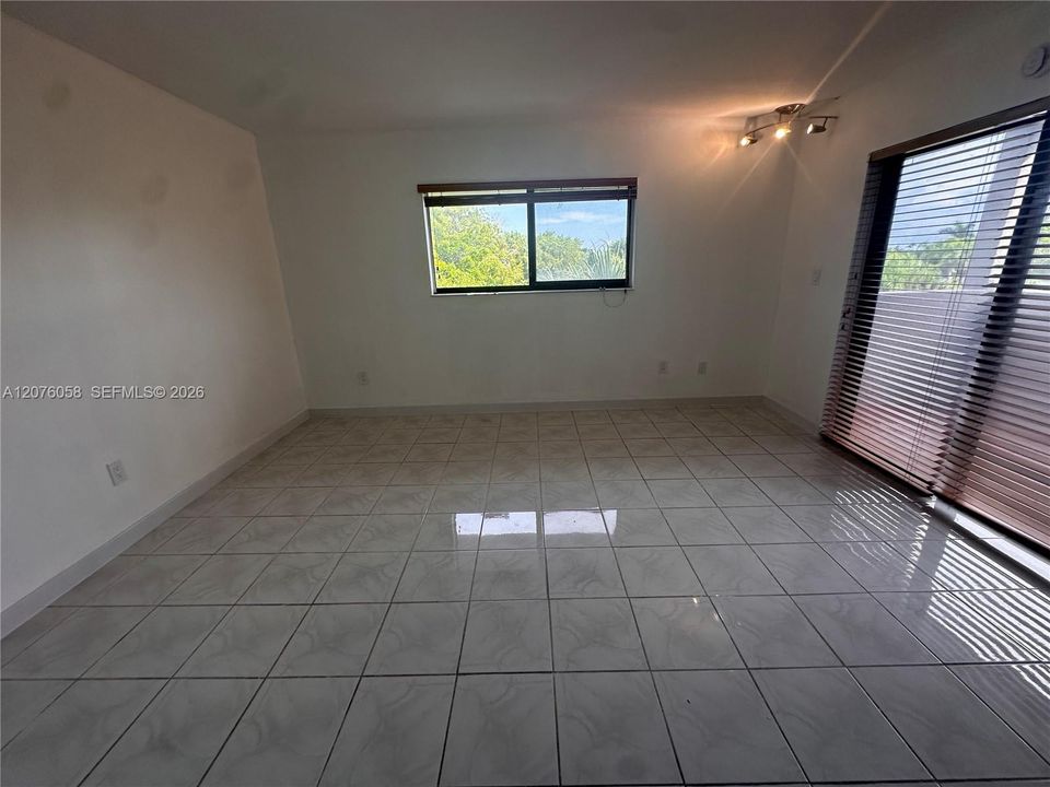 В аренду: $2,375 (2 спален, 2 ванн, 1152 Квадратных фут)